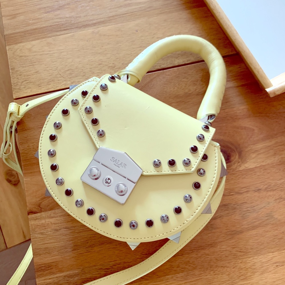 Salar bag, nice color. Almost never used.